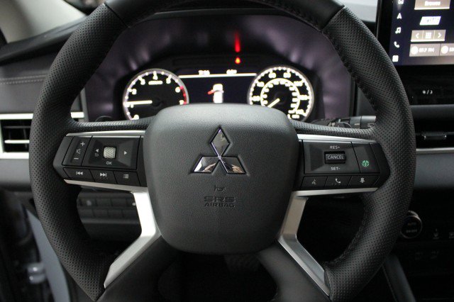 New 2026 Mitsubishi Outlander Trail Edition image 8