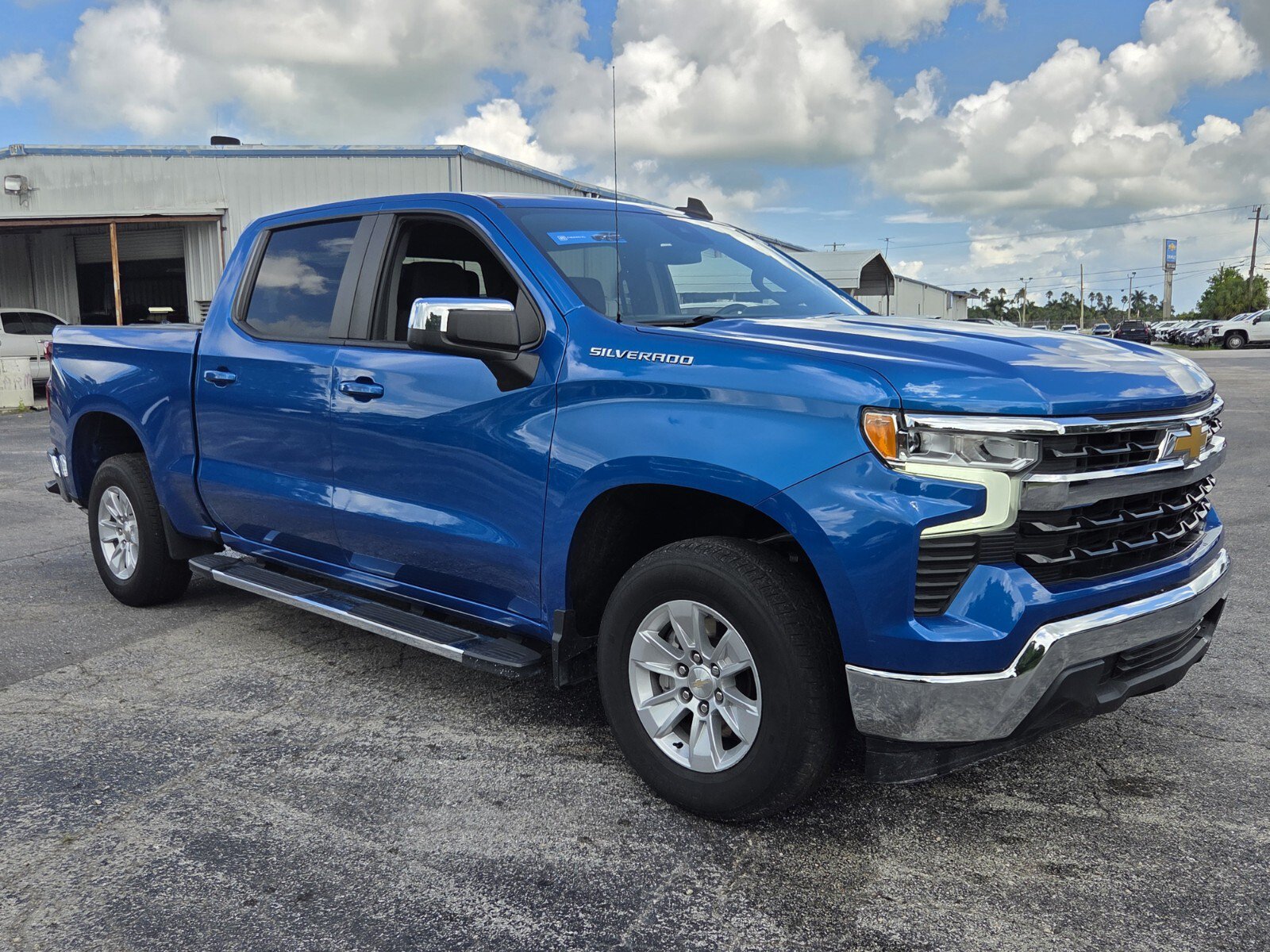 Used 2023 Chevrolet Silverado 1500 LT RWD image 7