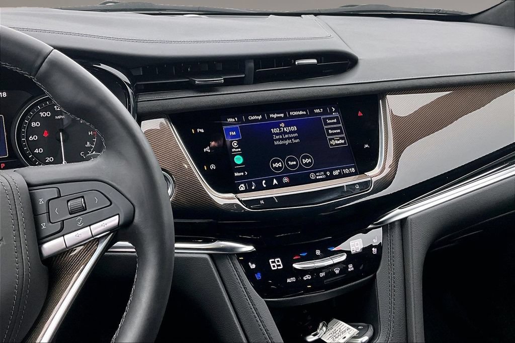 Used 2025 Cadillac XT6 Premium Luxury w/ Platinum Package AWD/4WD image 6