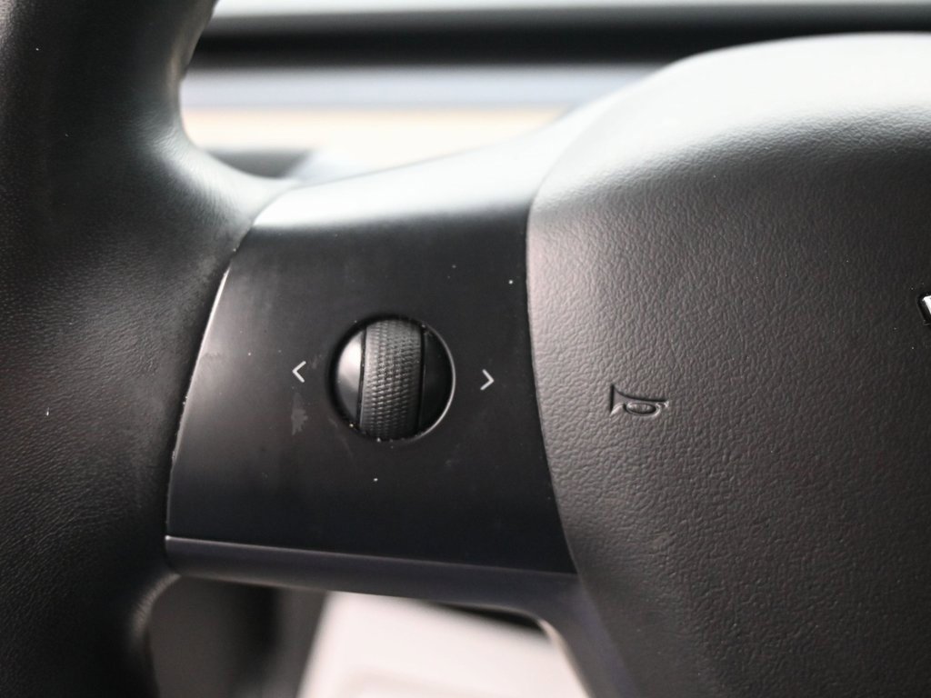 Used 2017 Tesla Model 3 Long Range image 24