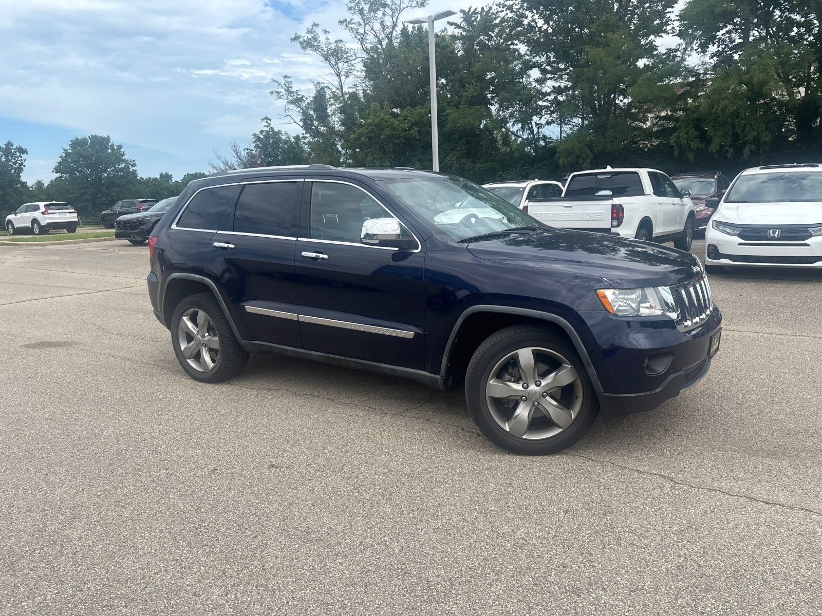 Used 2012 Jeep Grand Cherokee Limited w/ Trailer Tow Group AWD/4WD image 19