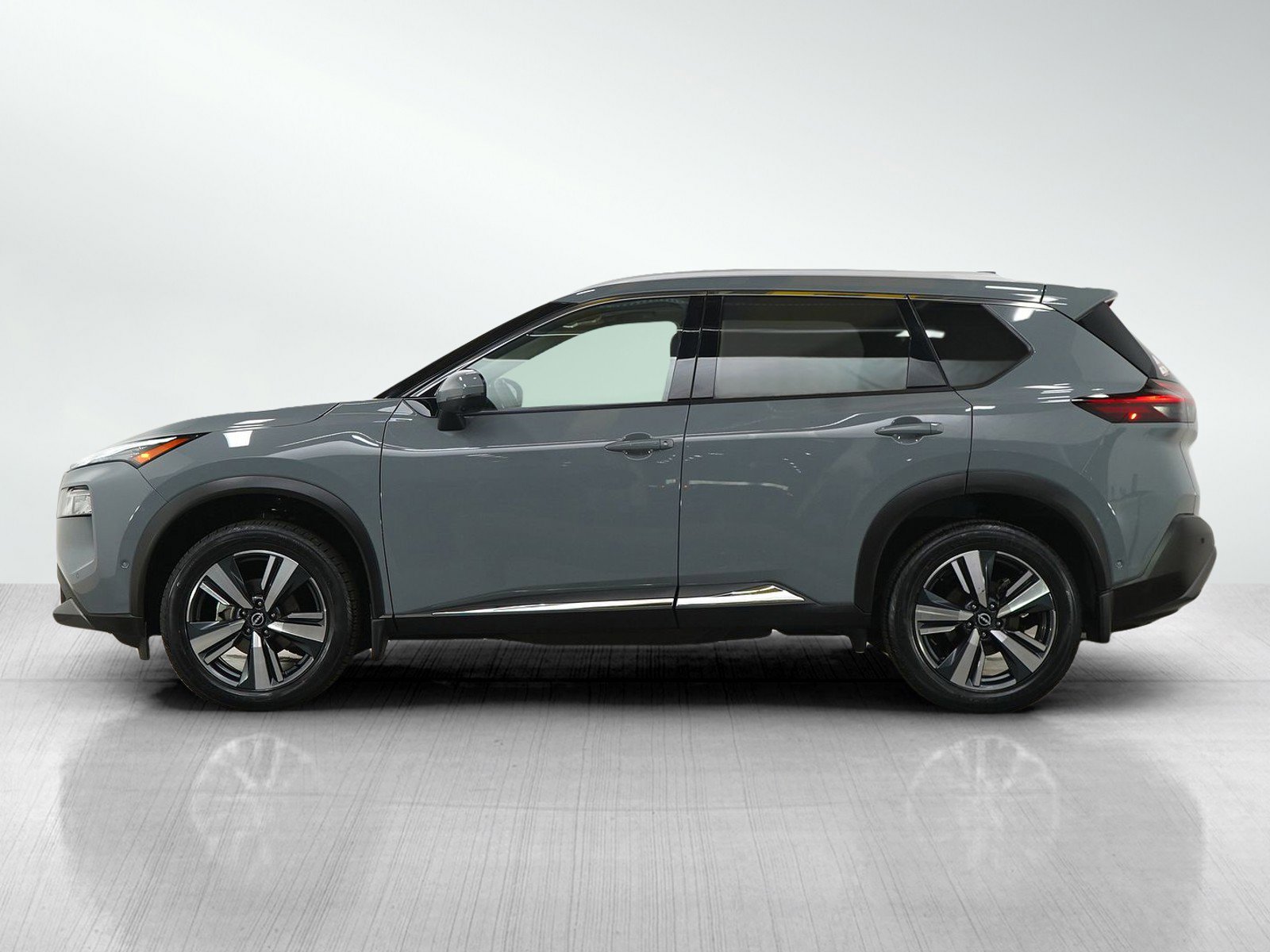 Used 2023 Nissan Rogue SL w/ SL Premium Package AWD/4WD image 2