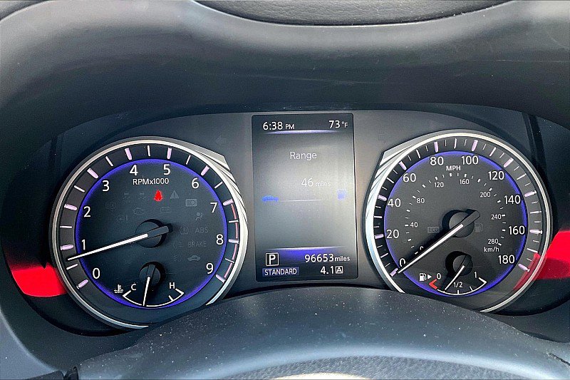 Used 2018 INFINITI Q60 3.0t Luxe image 42