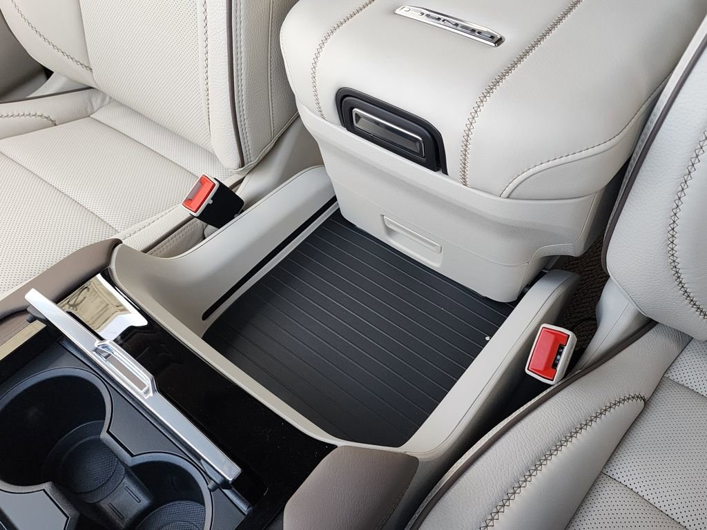 New 2026 GMC Yukon XL Denali w/ Sun & Power Step Package image 38