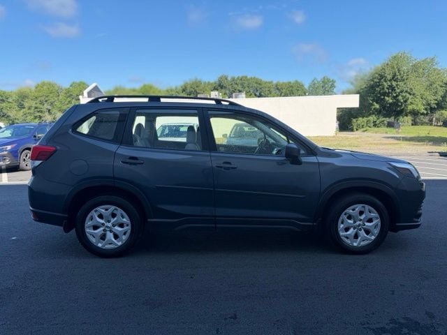 Used 2023 Subaru Forester AWD/4WD image 5