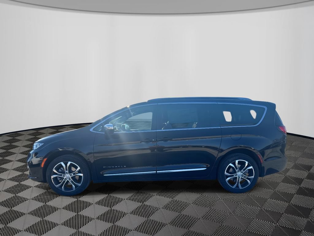 New 2026 Chrysler Pacifica Pinnacle AWD/4WD image 2
