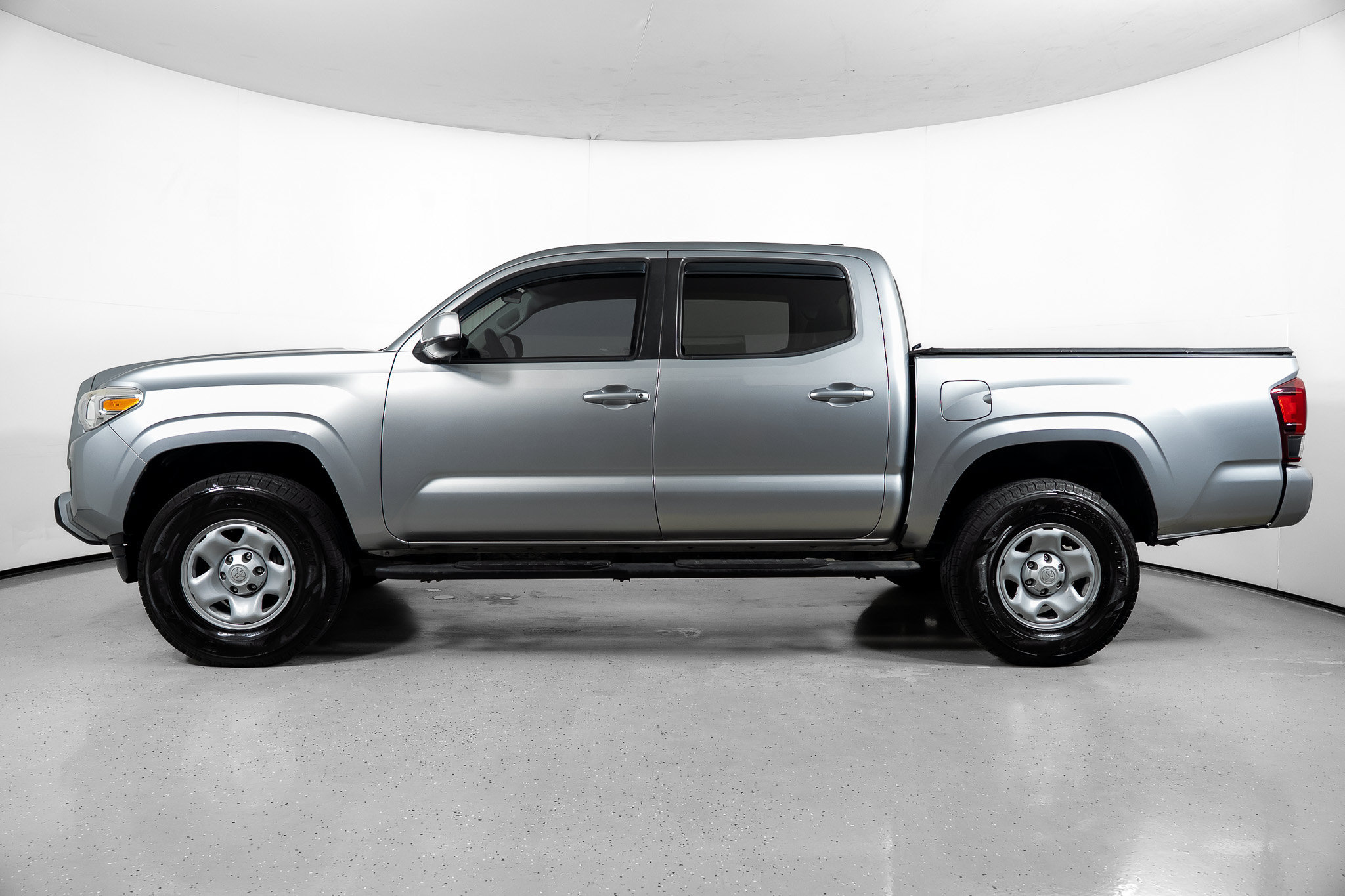 Used 2019 Toyota Tacoma SR w/ SR Convenience Package RWD image 13
