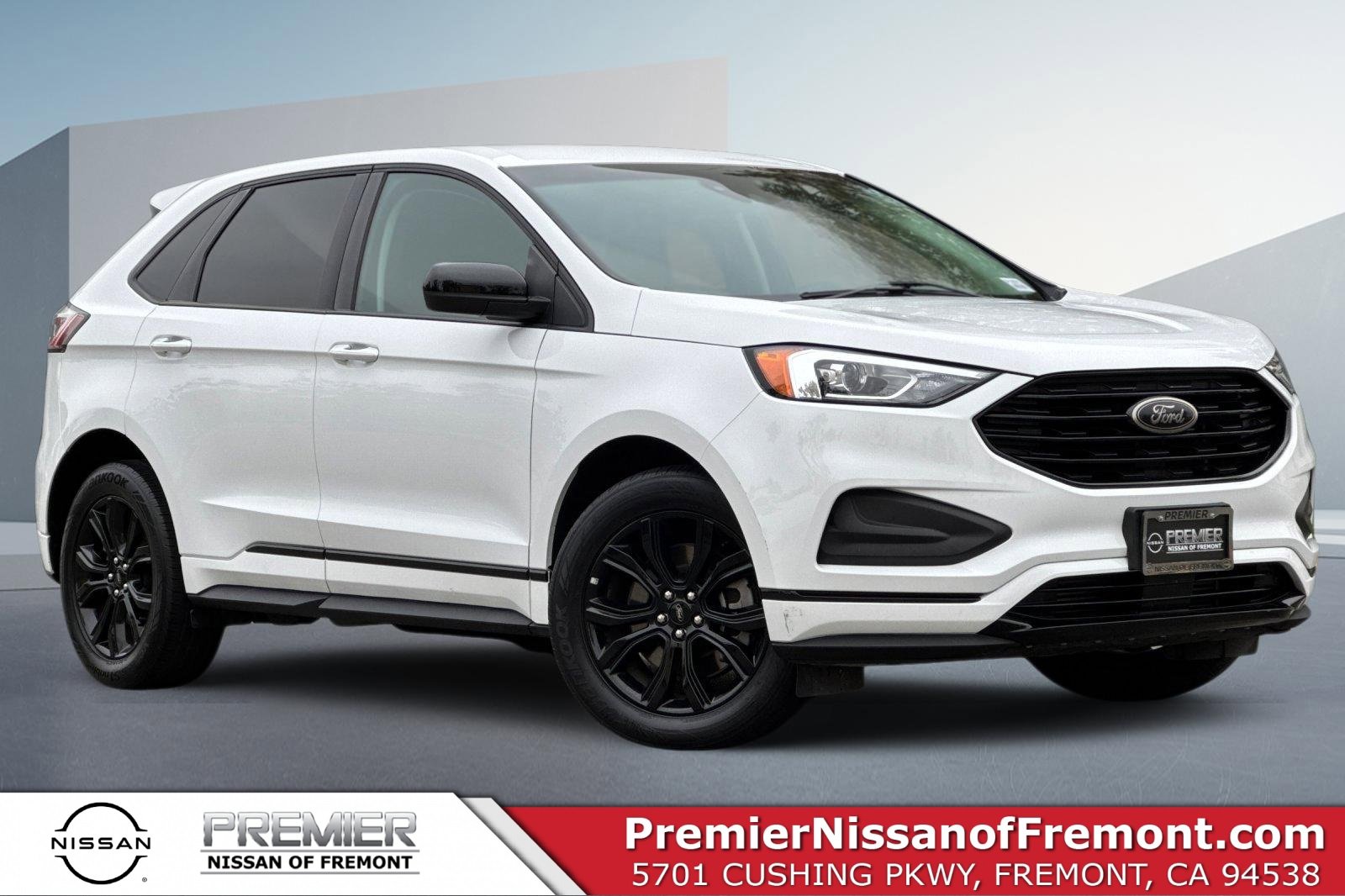 Used 2023 Ford Edge SE w/ Black Appearance Package