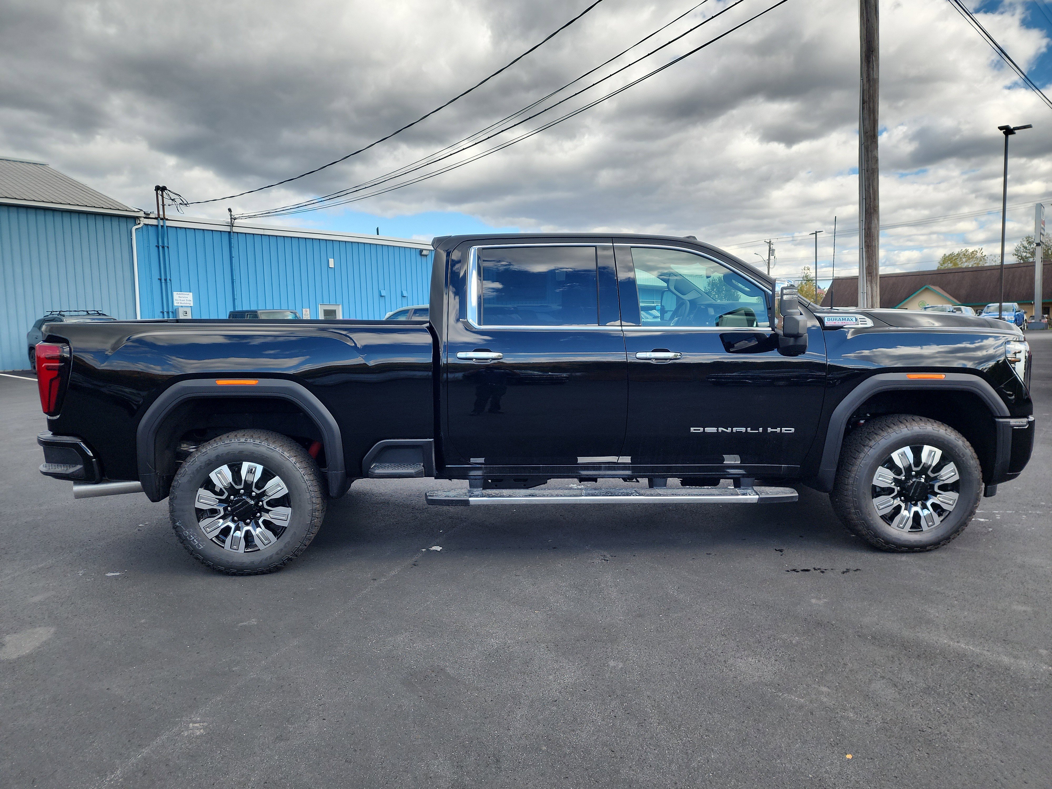 New 2026 GMC Sierra 2500 Denali image 9