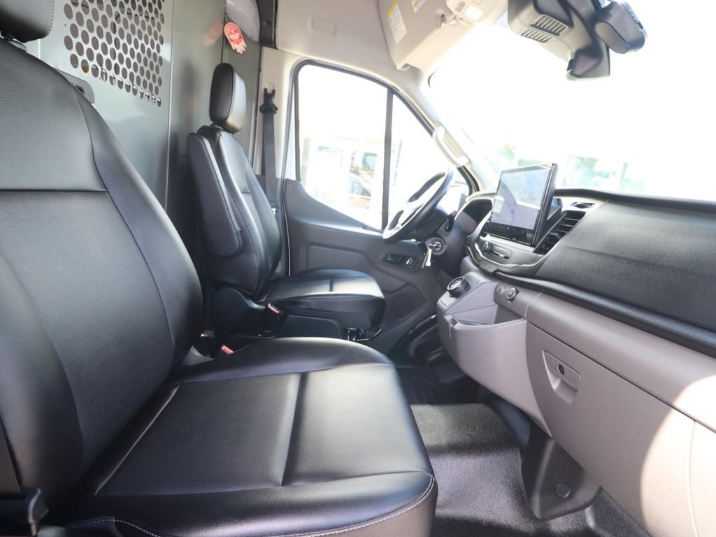 Used 2023 Ford E-Transit Medium Roof RWD image 6