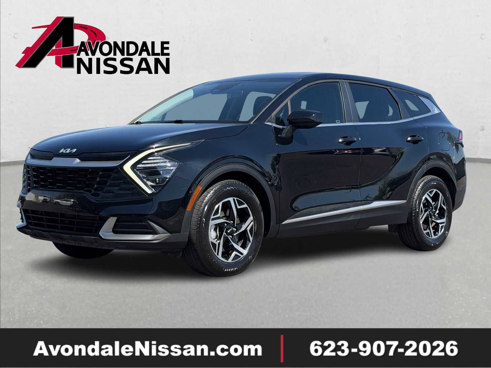 Used 2025 Kia Sportage LX image 1