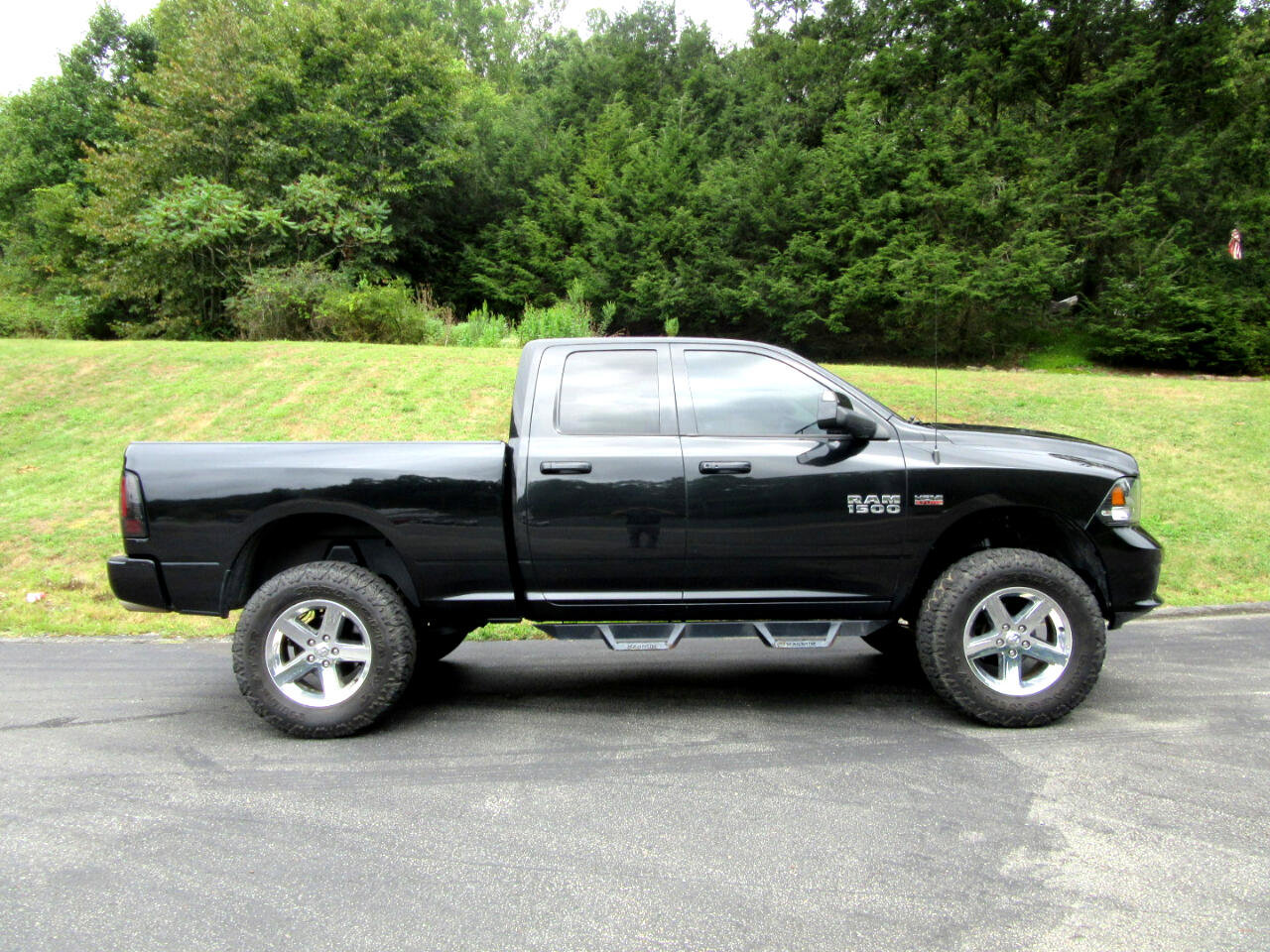 Used 2018 RAM 1500 Express w/ Express Value Package image 2