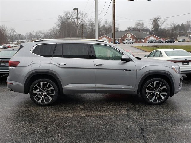 New 2026 Volkswagen Atlas SEL Premium R-Line image 2