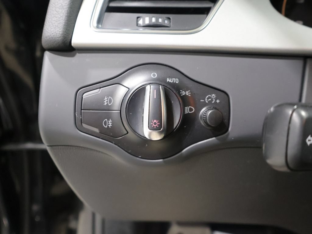 Used 2011 Audi A4 2.0T Premium Plus AWD/4WD image 28