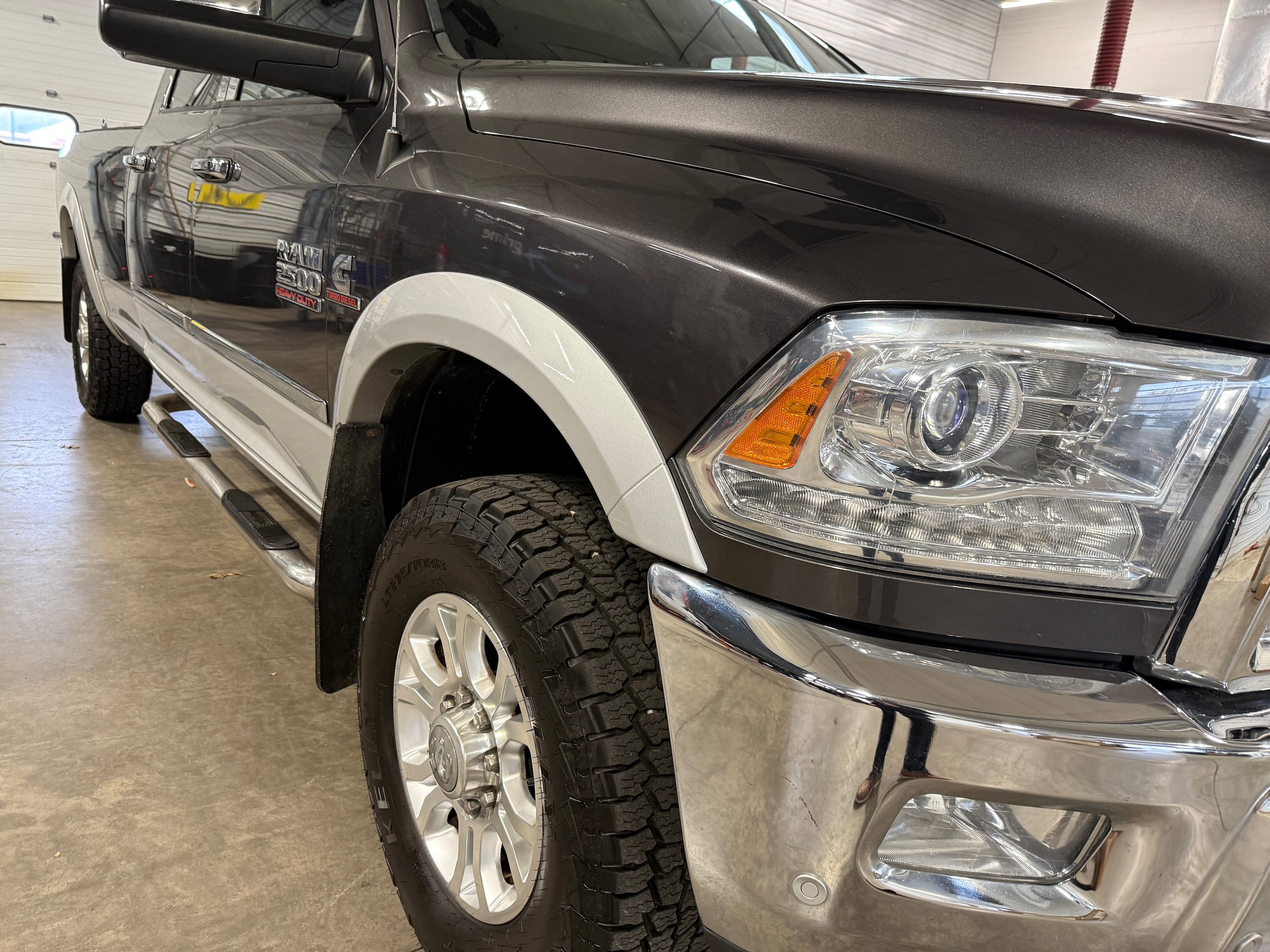 Used 2016 RAM 2500 Laramie AWD/4WD image 3