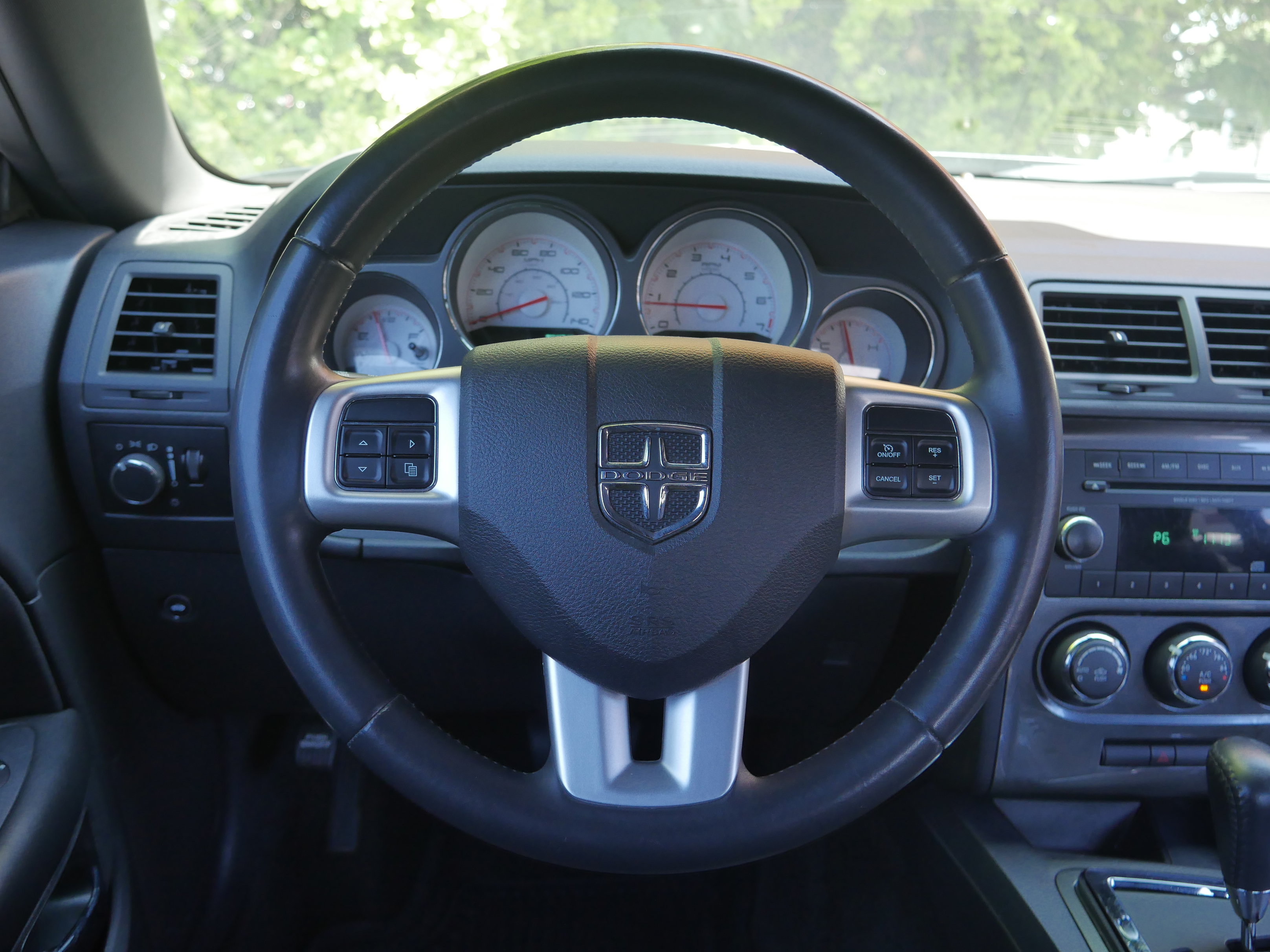 Used 2013 Dodge Challenger SXT RWD image 6