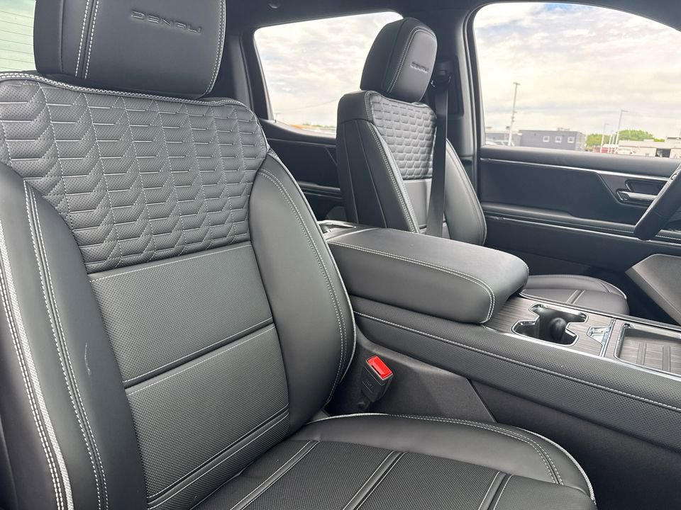 New 2025 GMC Sierra EV Denali image 41