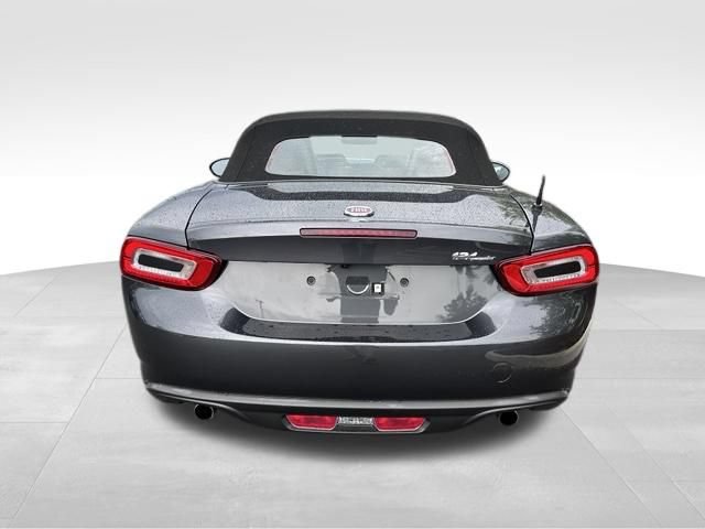 Used 2017 FIAT 124 Spider Classica RWD image 5