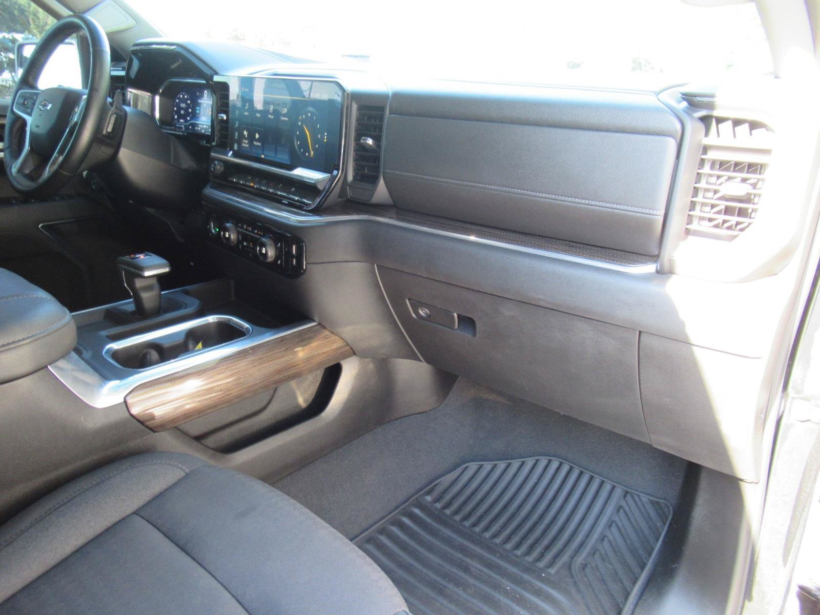 Used 2023 Chevrolet Silverado 1500 RST AWD/4WD image 13