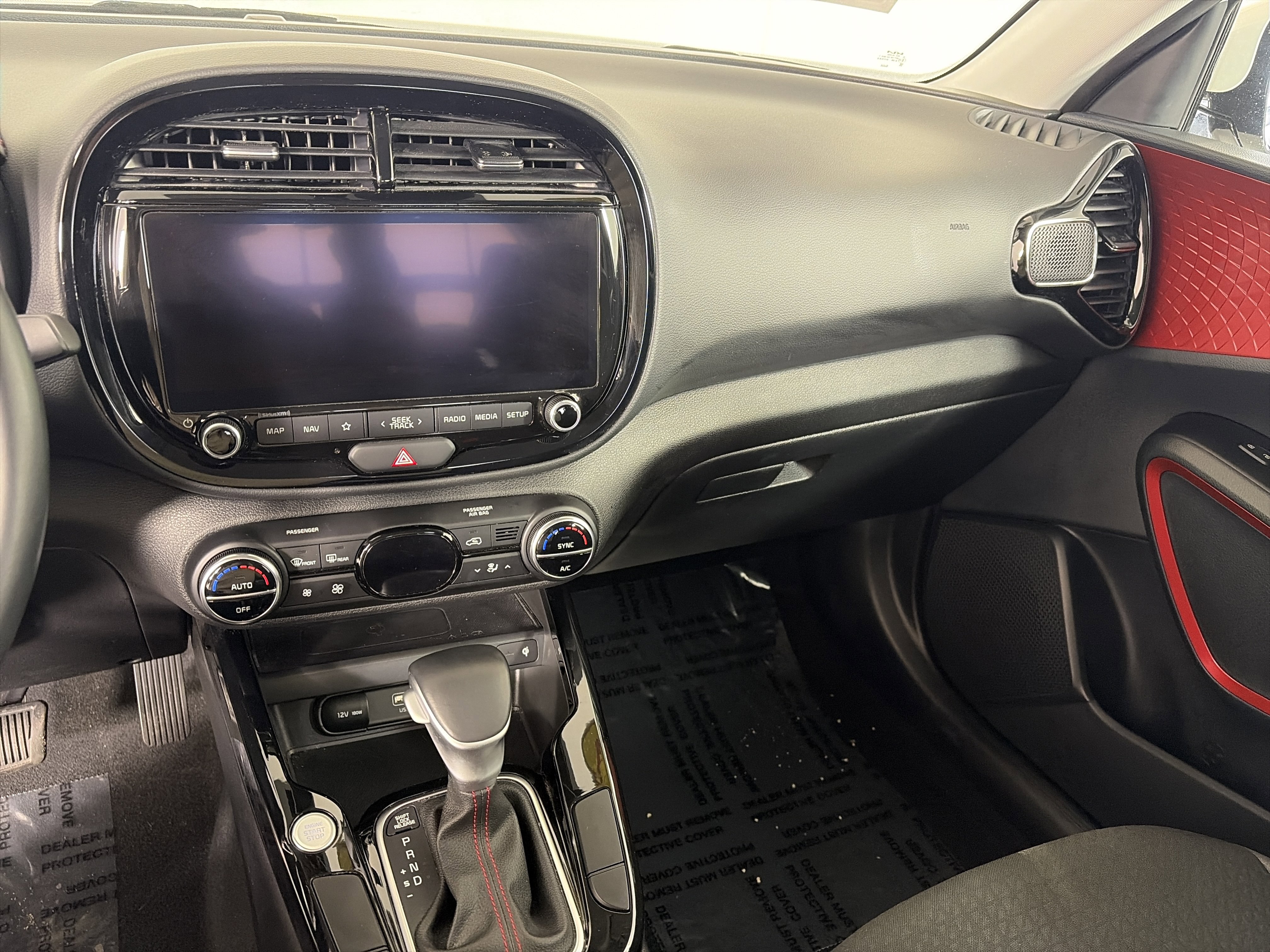 Certified 2024 Kia Soul GT-Line image 4