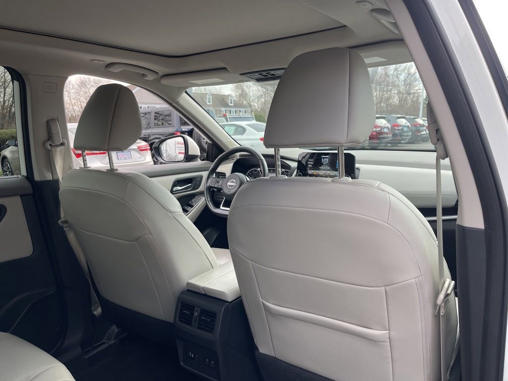 Certified 2023 Nissan Rogue SL w/ SL Premium Package image 23