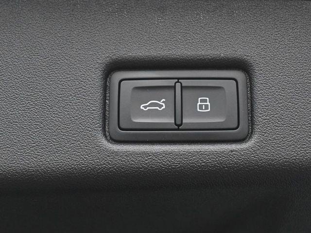 Certified 2025 Audi Q5 Premium w/ Convenience Package image 33