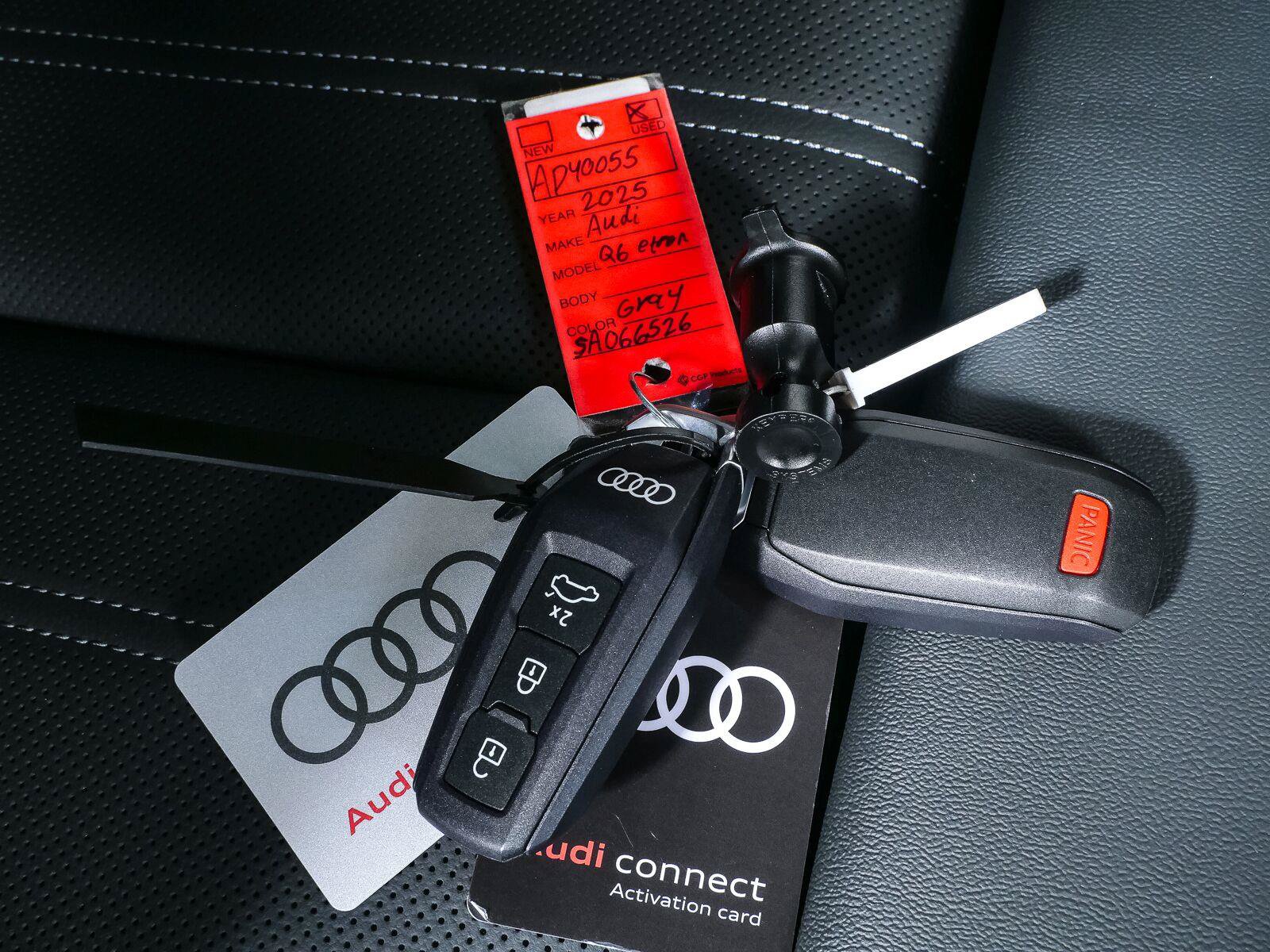 Used 2025 Audi Q6 e-tron Premium Plus w/ Premium Plus AWD/4WD image 40