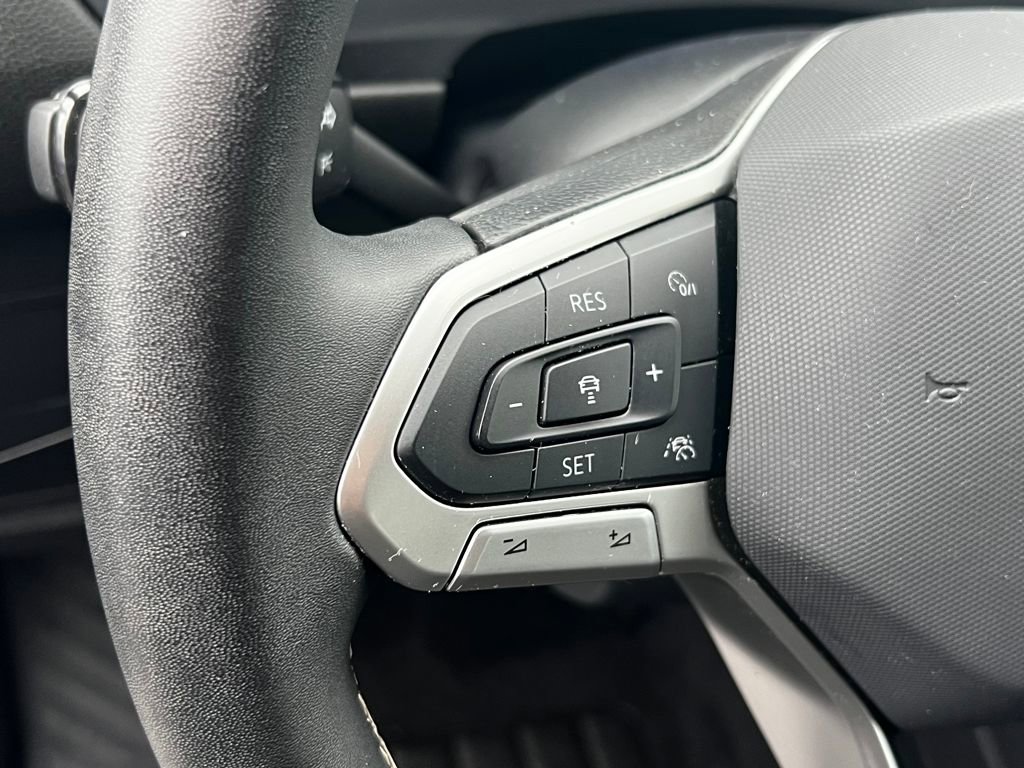 Used 2024 Volkswagen Tiguan S image 20