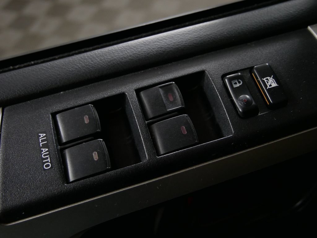 Used 2012 Toyota 4Runner Limited AWD/4WD image 13
