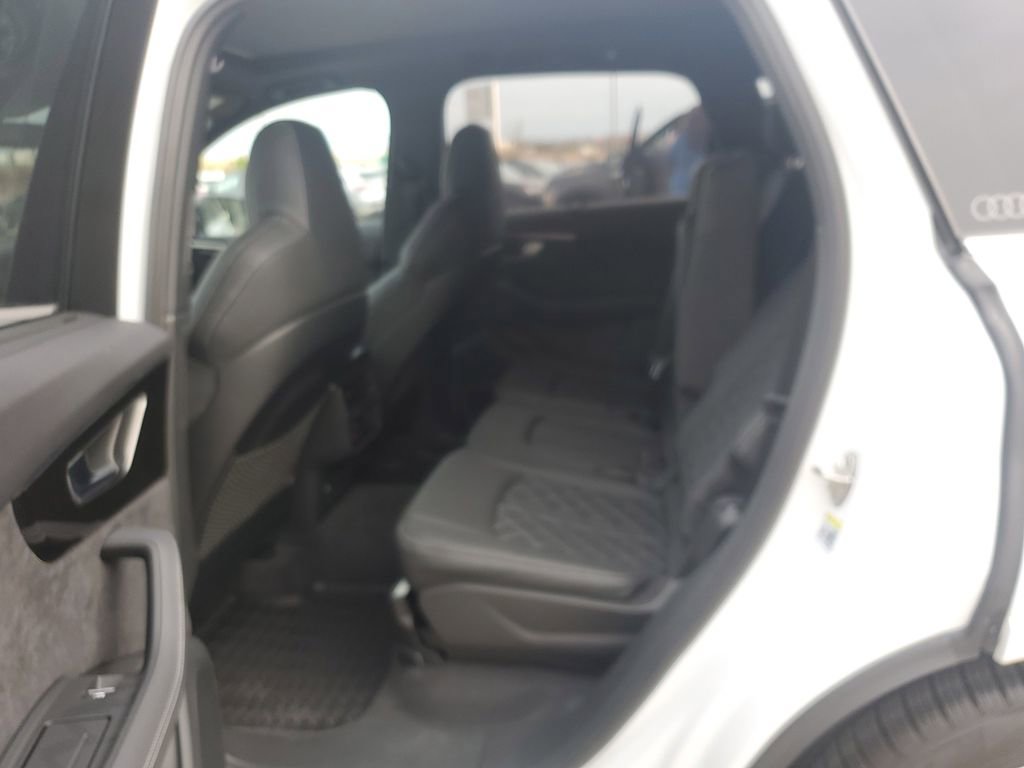 Used 2023 Audi SQ7 Prestige image 5