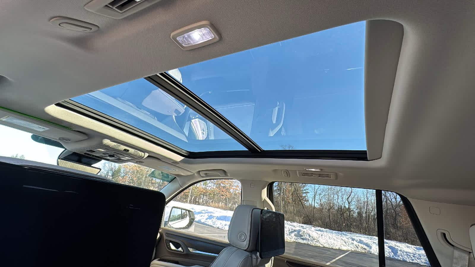 Certified 2023 GMC Yukon Denali w/ Denali Reserve Package image 31