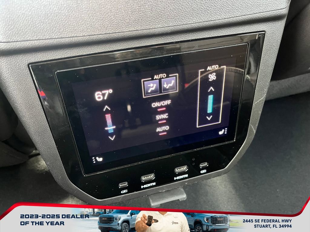 Used 2025 GMC Yukon Denali Ultimate image 16