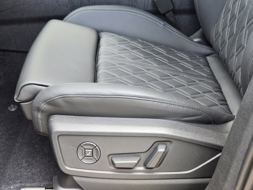 New 2026 Audi SQ5 Prestige AWD/4WD image 26