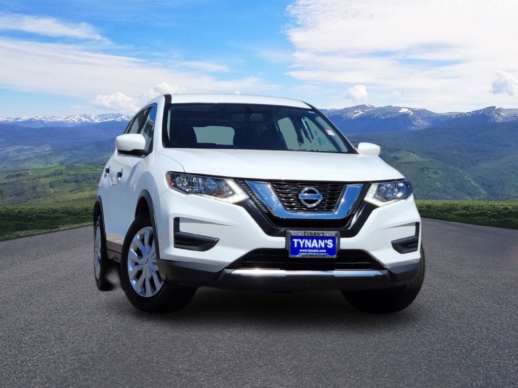 Used 2017 Nissan Rogue S AWD/4WD image 1