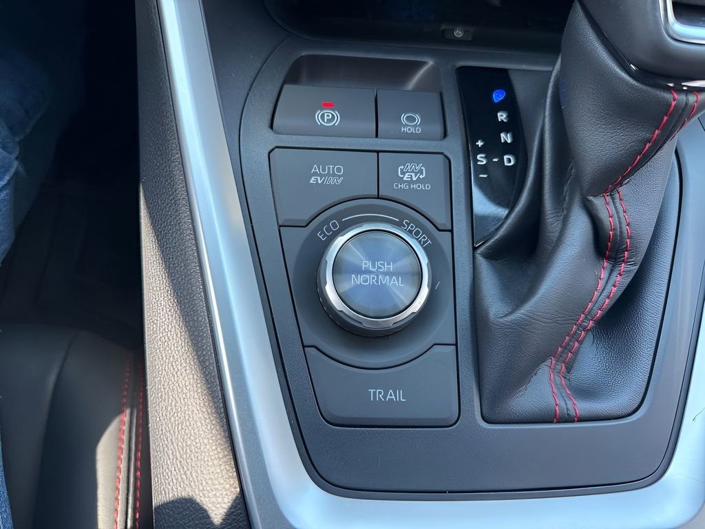 Used 2022 Toyota RAV4 XSE w/ Weather Package AWD/4WD image 23