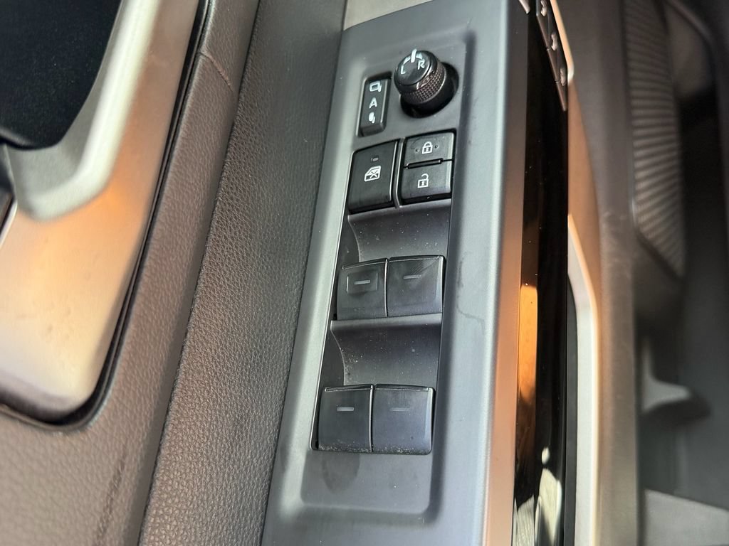 Used 2024 Toyota Tundra Limited AWD/4WD image 40