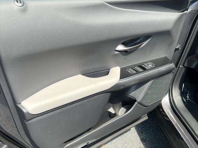 Certified 2026 Lexus UX 300h FWD image 11