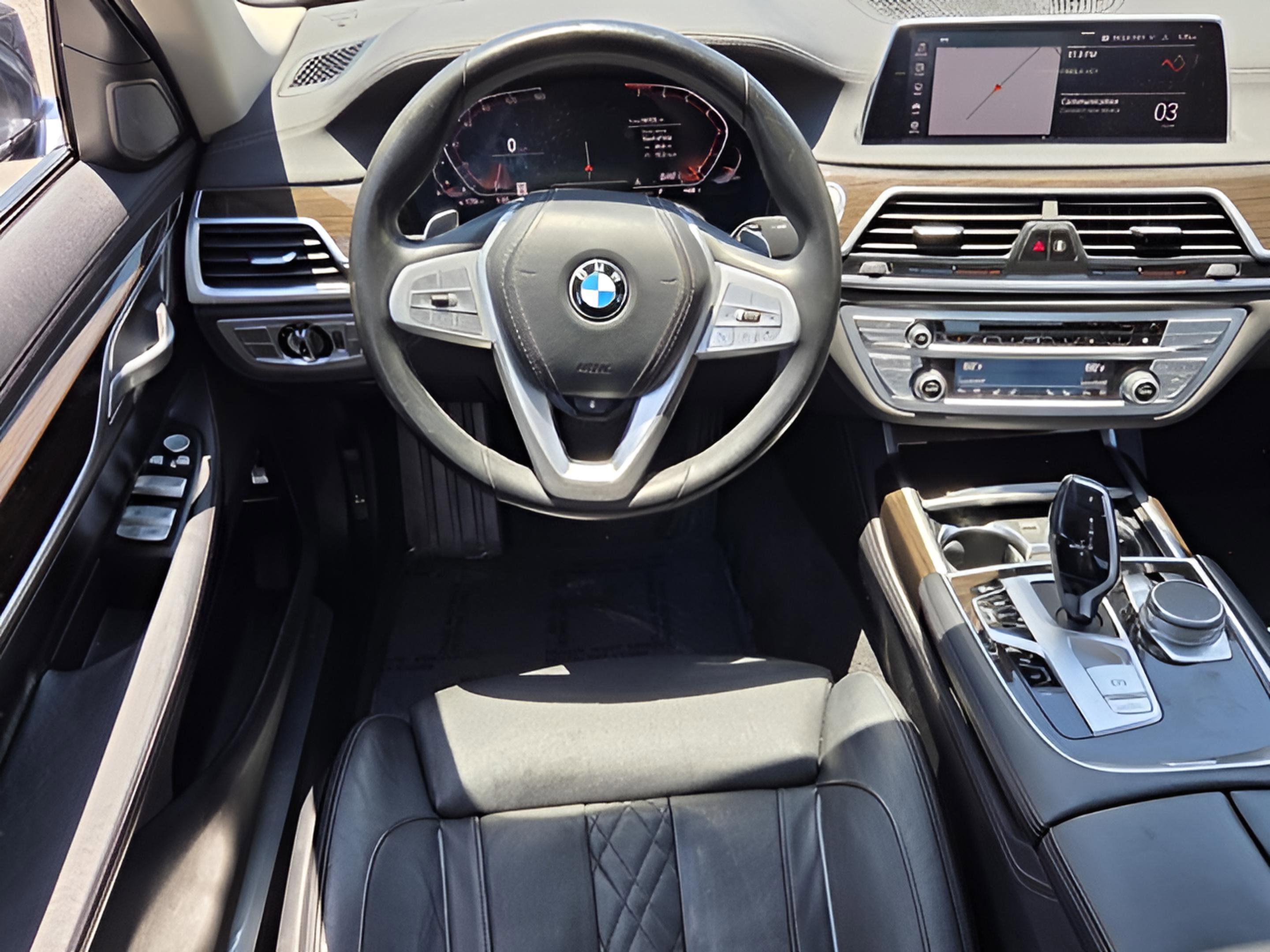 Used 2020 BMW 740i RWD image 15