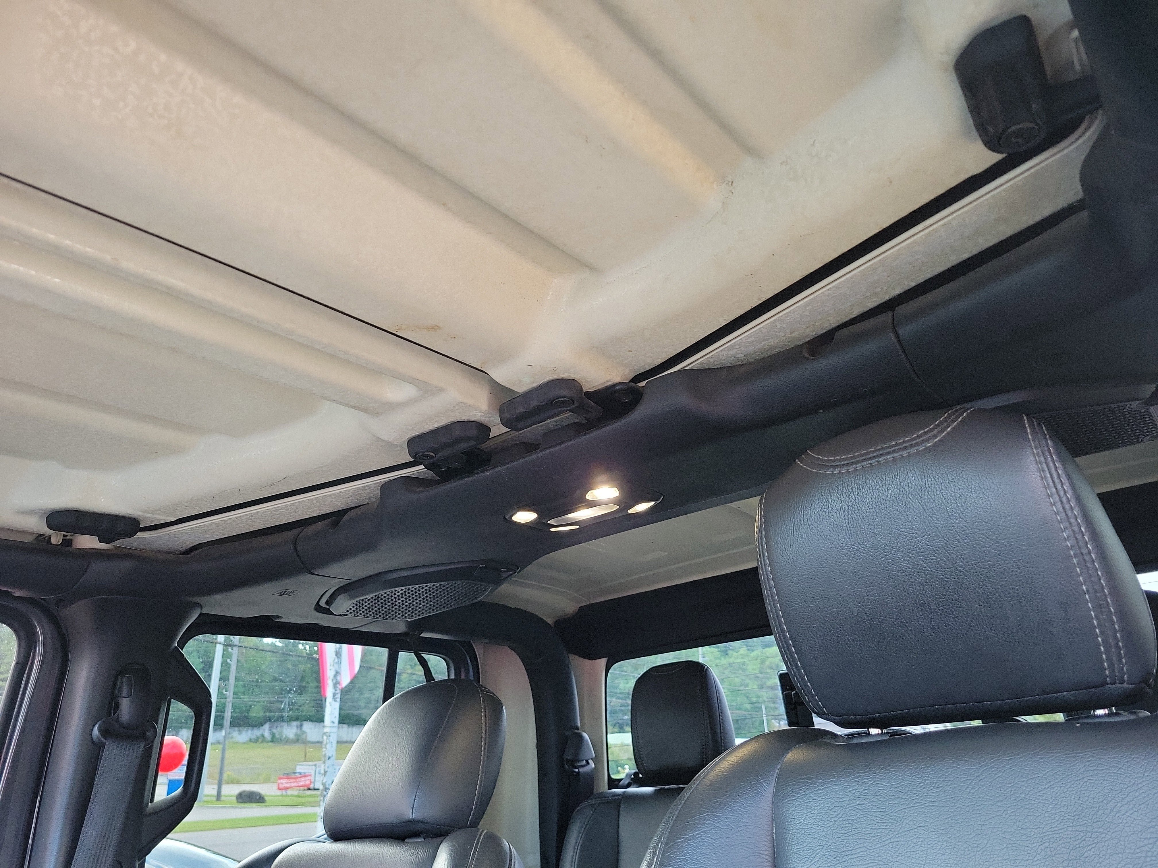 Used 2020 Jeep Gladiator Sport w/ Quick Order Package 24S image 16