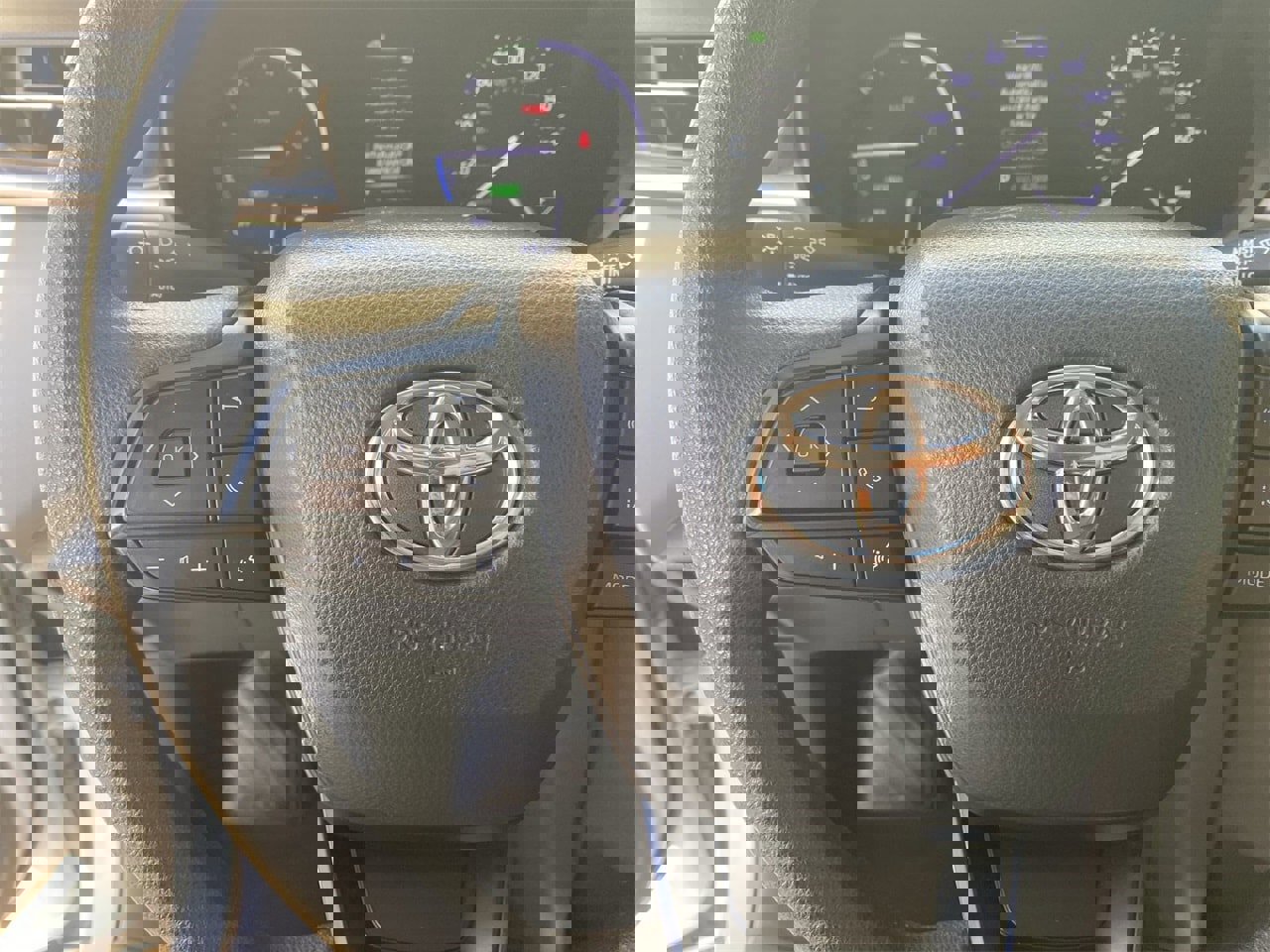 Used 2023 Toyota Sienna LE image 21