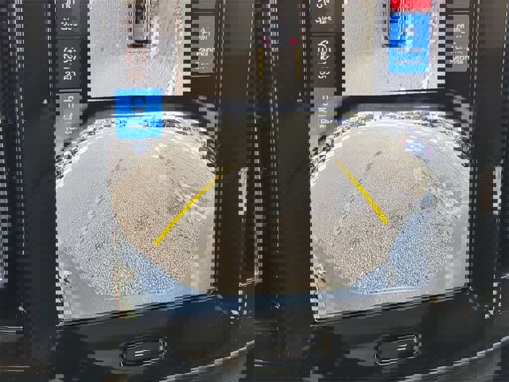 New 2026 Volvo XC40 B5 Plus w/ Protection Package Premier image 28