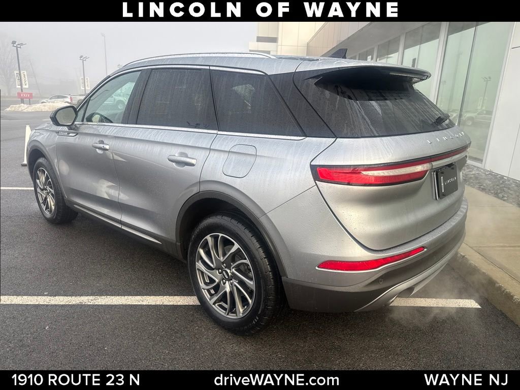 Certified 2022 Lincoln Corsair AWD w/ Equipment Group 101A image 3