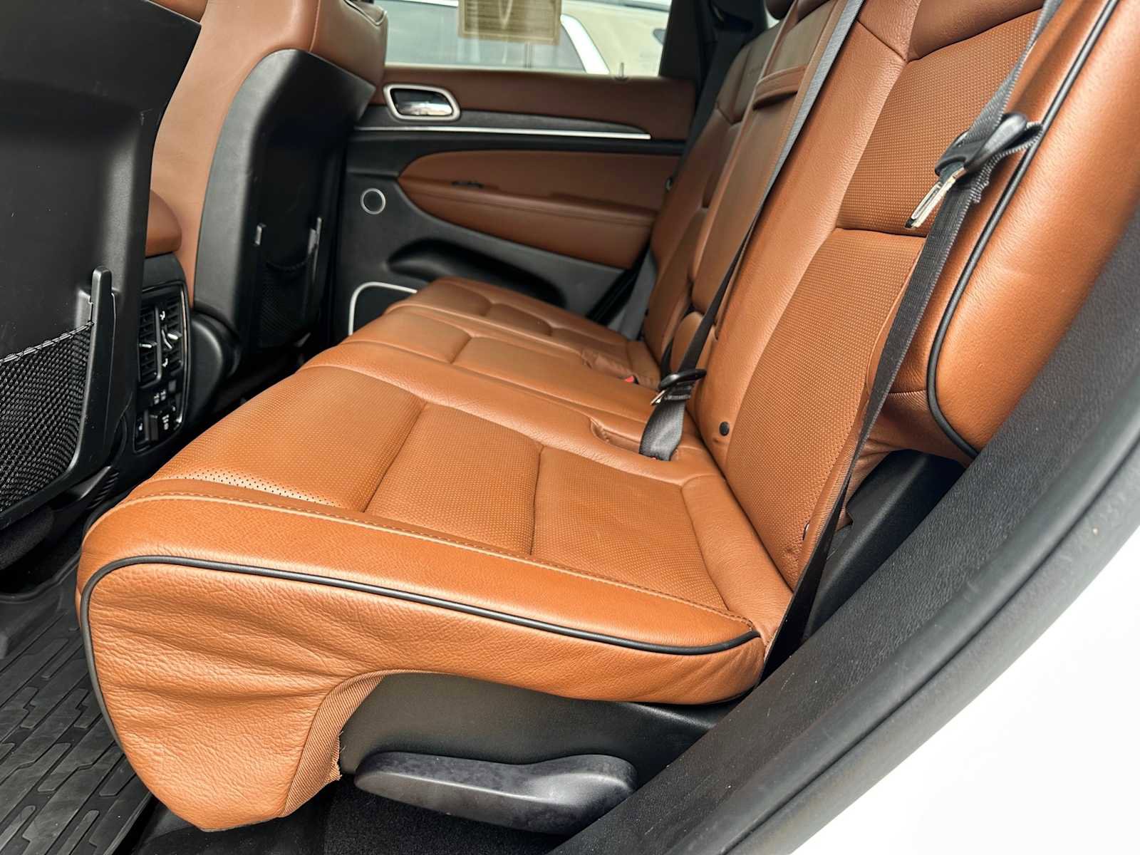 Used 2020 Jeep Grand Cherokee Summit AWD/4WD image 29