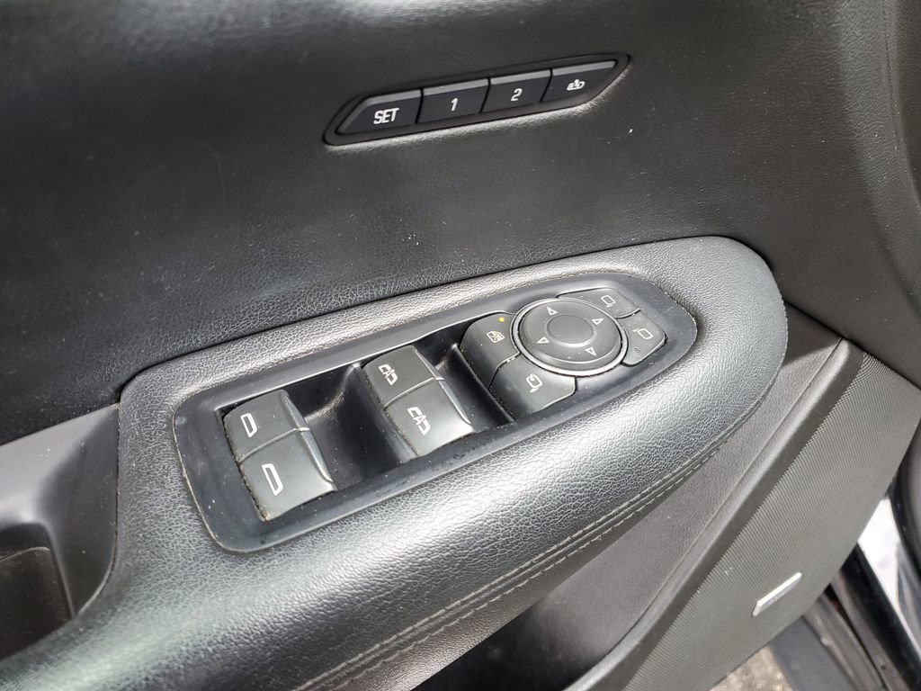 Used 2017 Cadillac XT5 Luxury w/ Driver Awareness Package image 24