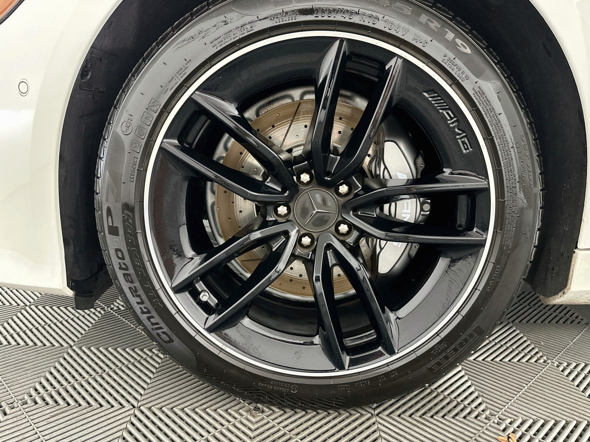 Used 2022 Mercedes-Benz AMG GT 43 w/ Driver Assistance Package image 36