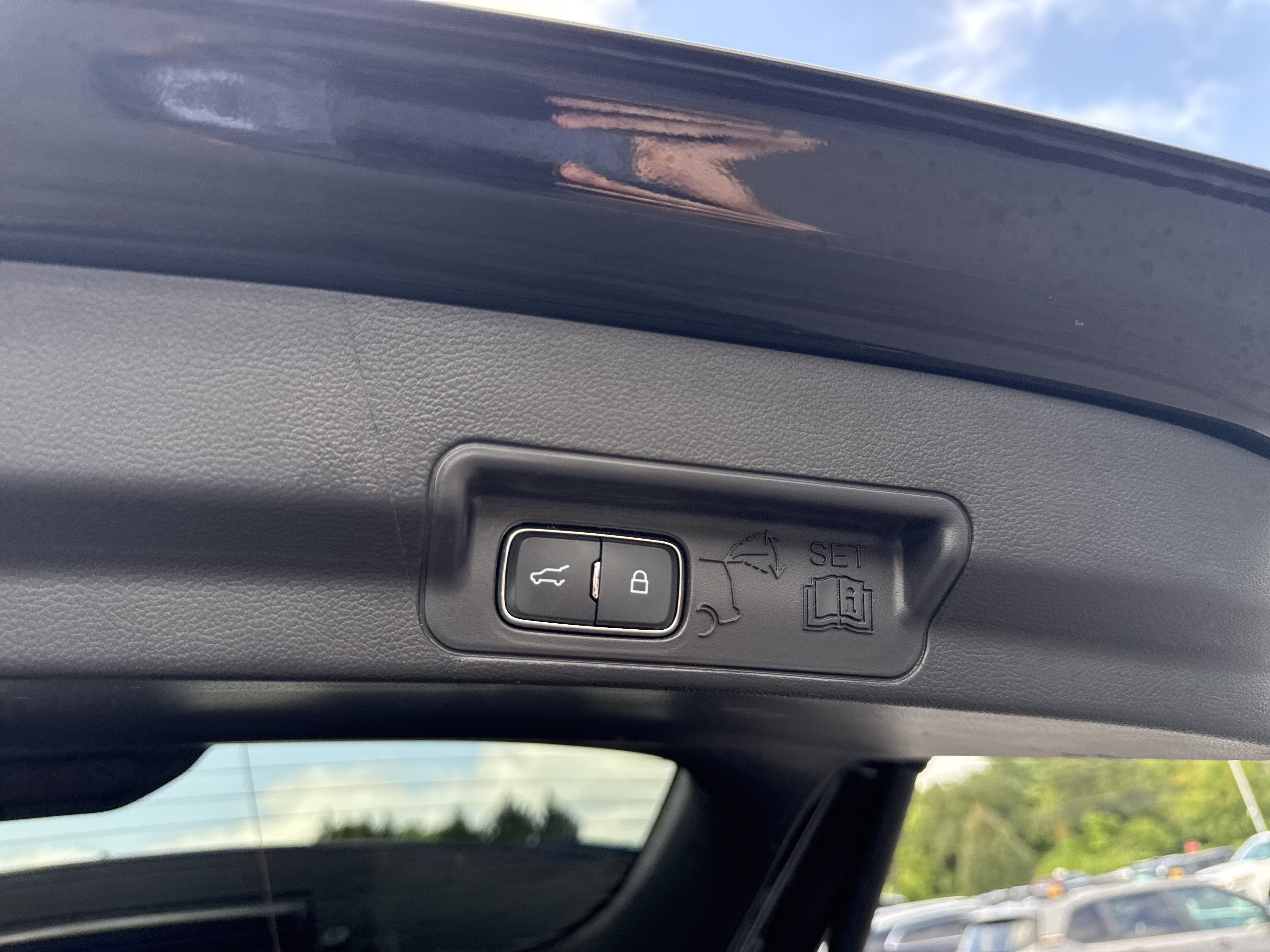 Used 2025 Ford Explorer ST-Line w/ ST-Line Street Pack AWD/4WD image 34