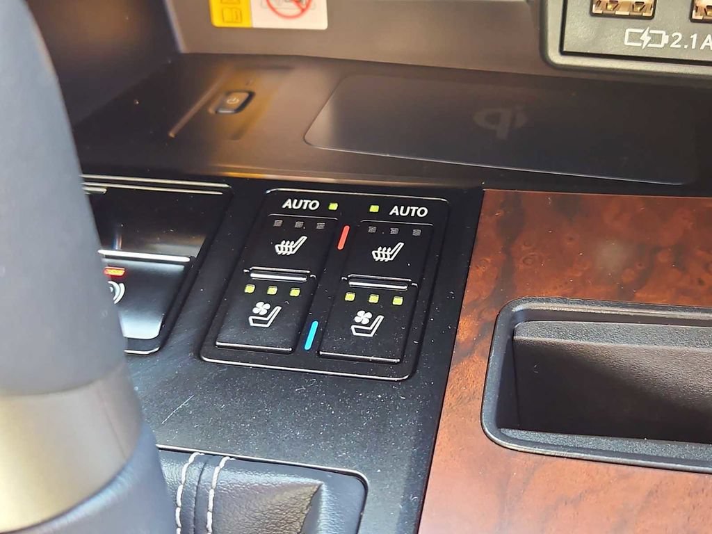 Used 2022 Lexus RX 450h AWD w/ Premium Package image 27