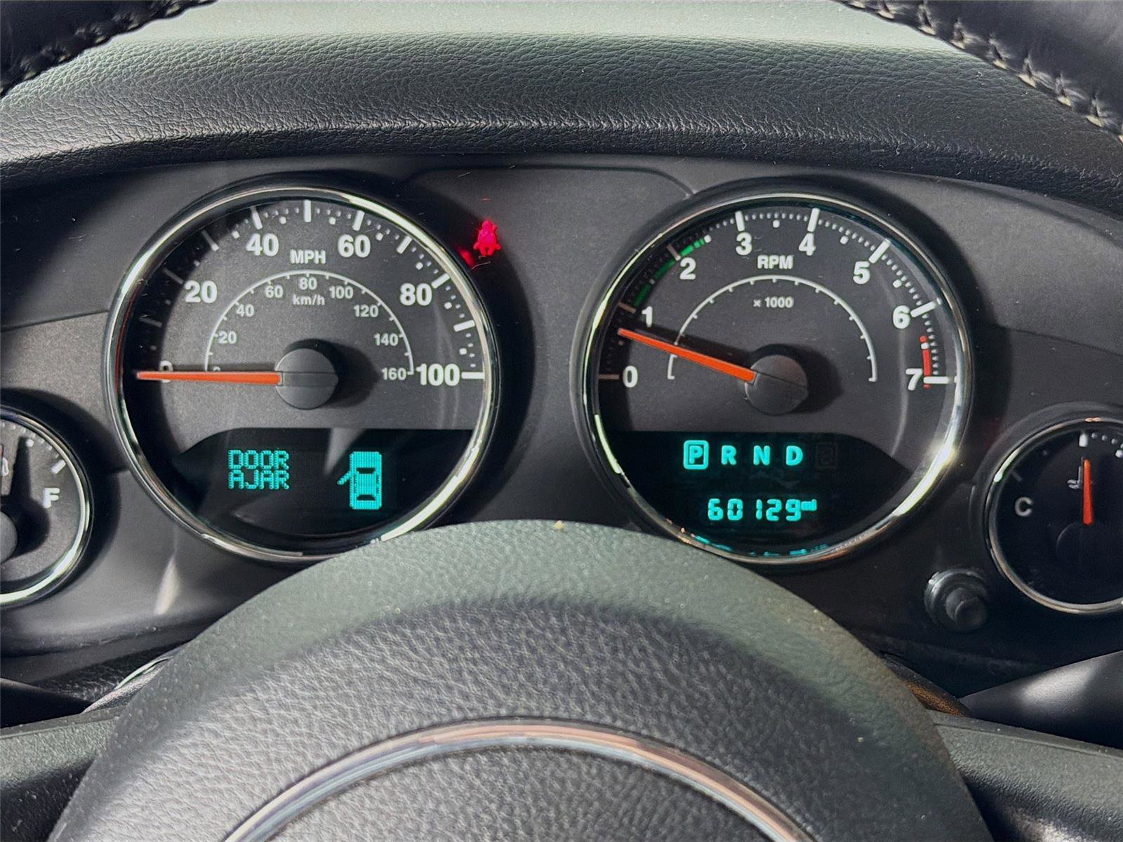 Used 2017 Jeep Wrangler Sahara w/ Connectivity Group AWD/4WD image 13