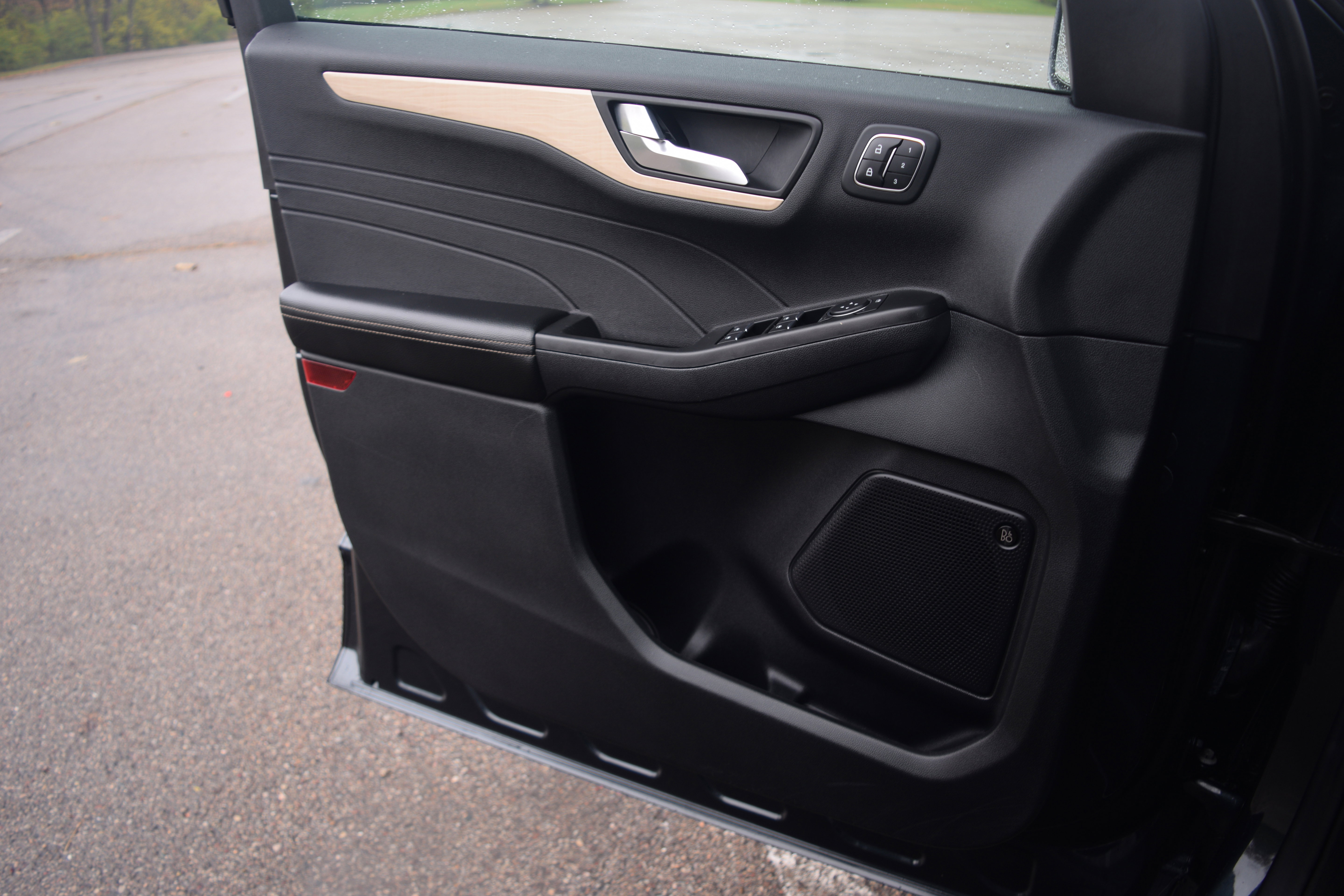 Used 2022 Ford Escape Titanium w/ Titanium Elite Package image 19