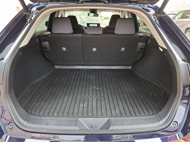 Used 2023 Toyota Venza LE AWD/4WD image 28